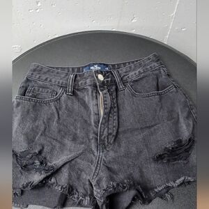 Hollister - Women's Distressed Shorts with Pockets Size 25W